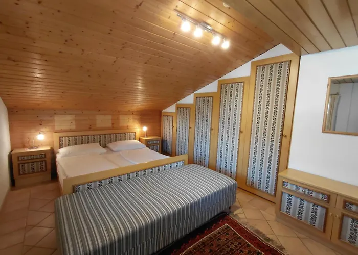 Hillside Apartament *